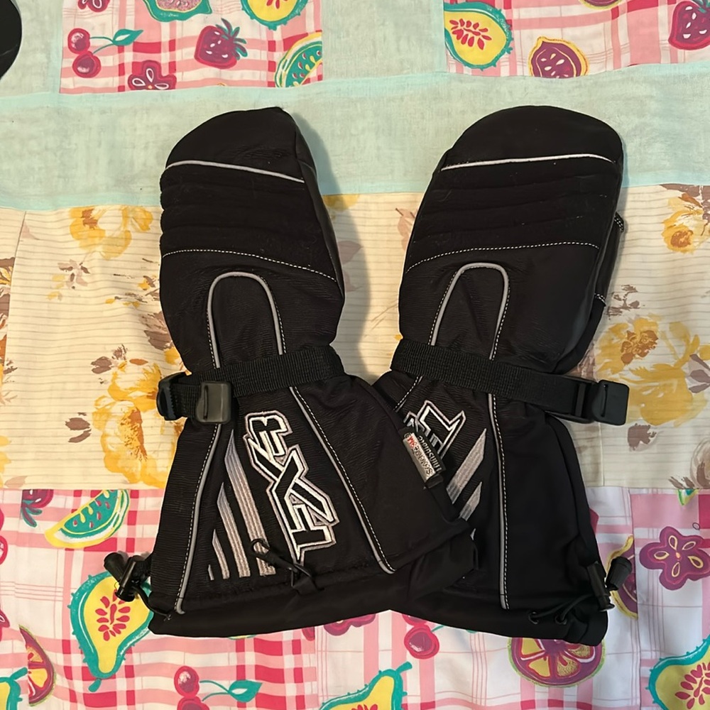 Black Ski Mittens